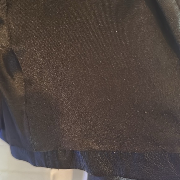 Leather jacket - Picture 11 of 16